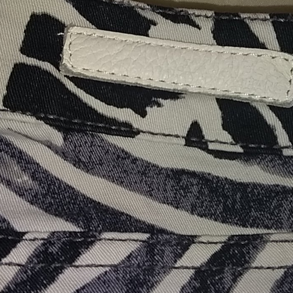 Express jeans. - Picture 3 of 11